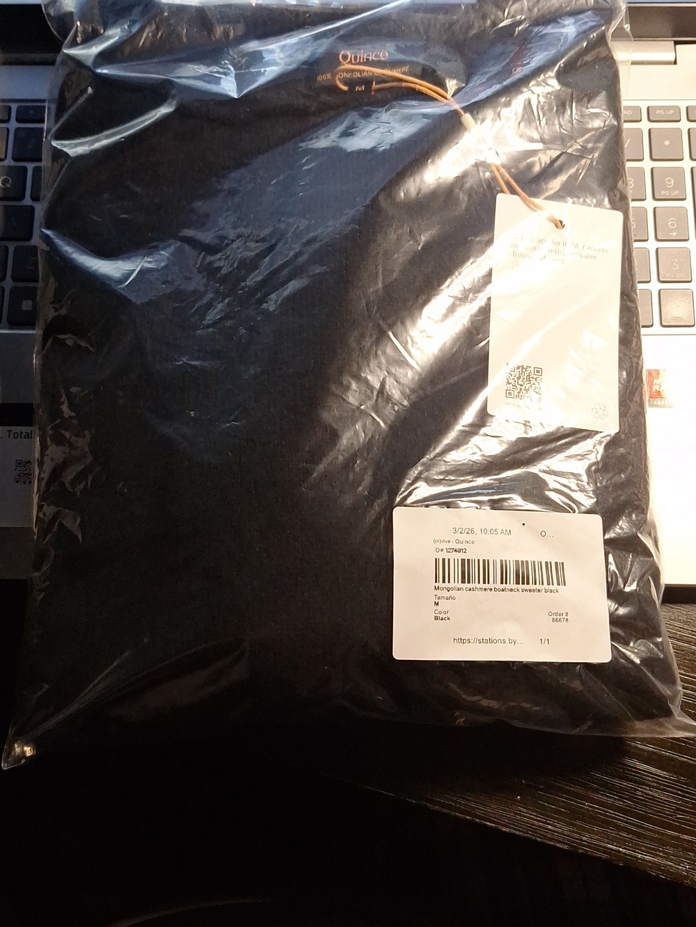 Quince Mongolian Cashmere Boatneck Sweater Black M NWT - Picture 2 of 3